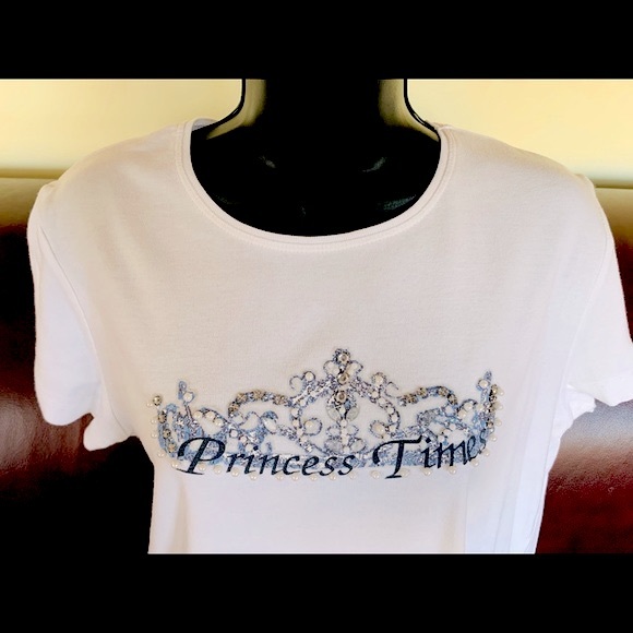 White Cotton Top with blue embroidery & white pearl beadings Short Sleeves Eur44 - Picture 2 of 4